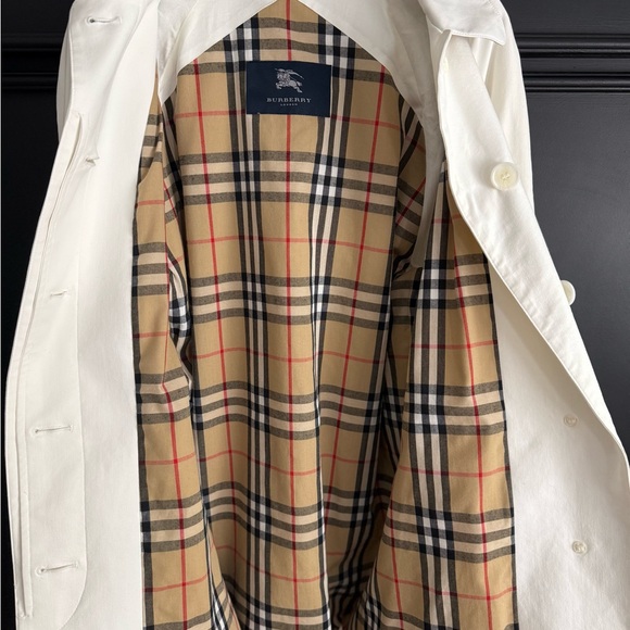 Burberry Cream Single Breasted Trench Coat - Picture 12 of 16